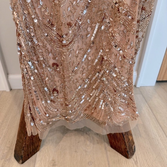 Lara Scoop Neck Beaded Elegant Sequin Prom MOB Evening Gown Blush Women’s 6 NEW - Picture 7 of 16
